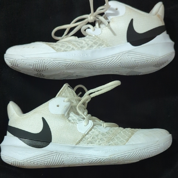 Nike White Athletic Shoes - Picture 2 of 6